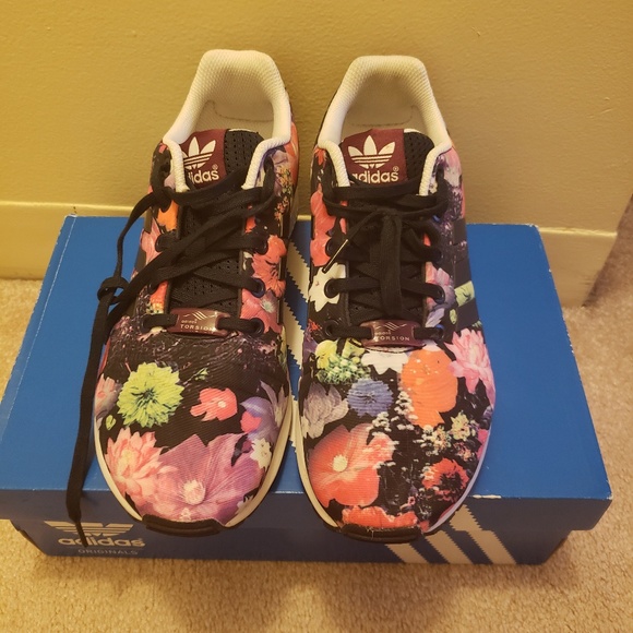 Adidas unisex multicolored sneakers. - Picture 2 of 6
